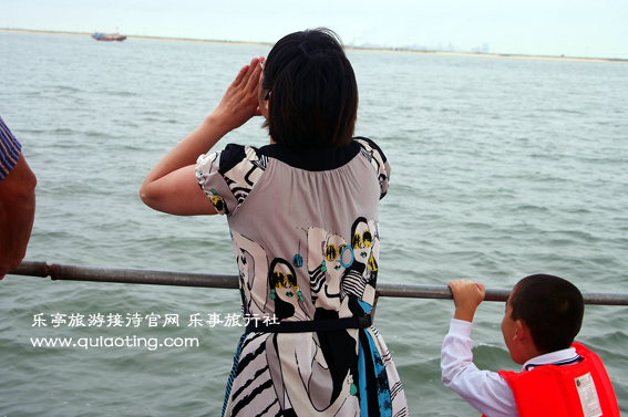 出海打鱼 乐亭旅游 www.qulaoting.com