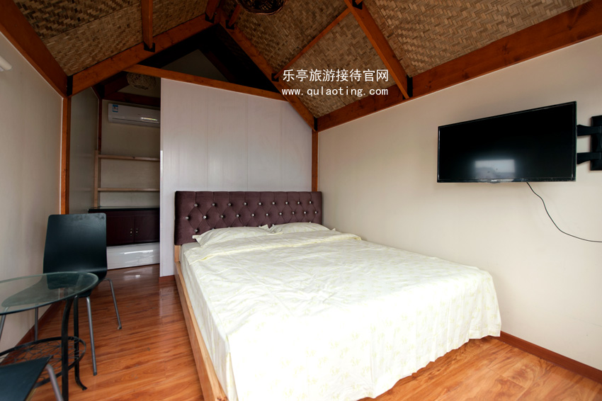 月坨岛小木屋